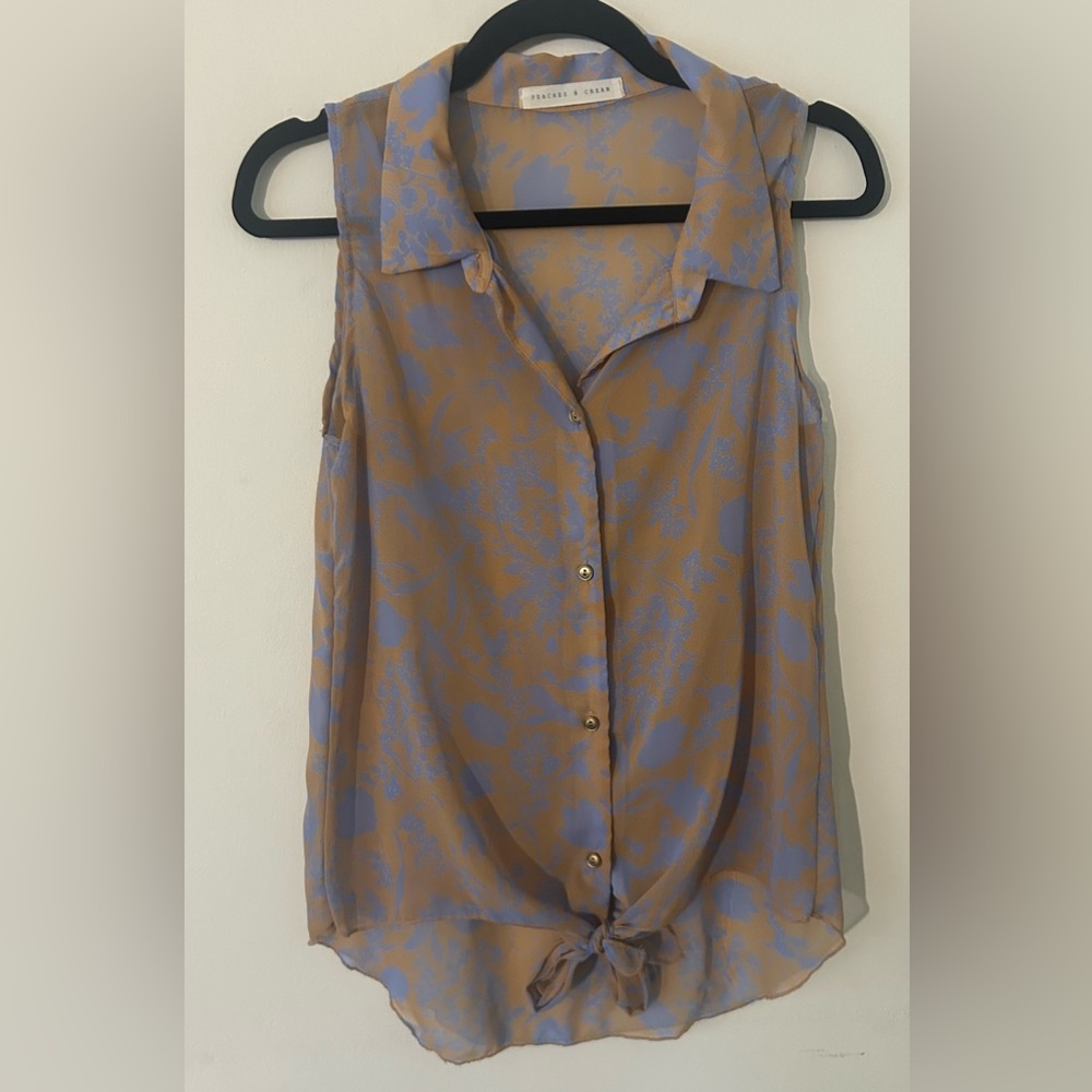 Elegant Sleeveless Top with Blue and Brown Pattern